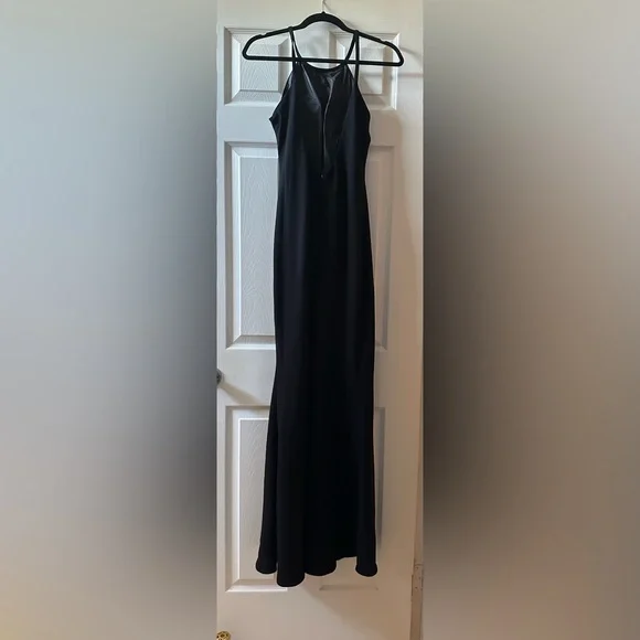 Calvin Klein Elegant Black Sleeveless Dress - Picture 8 of 9